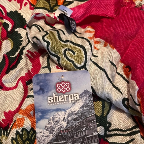 Scarf - Picture 4 of 5